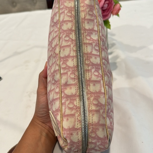 Authentic Dior trotter crossbody with authenticity card - Picture 9 of 16